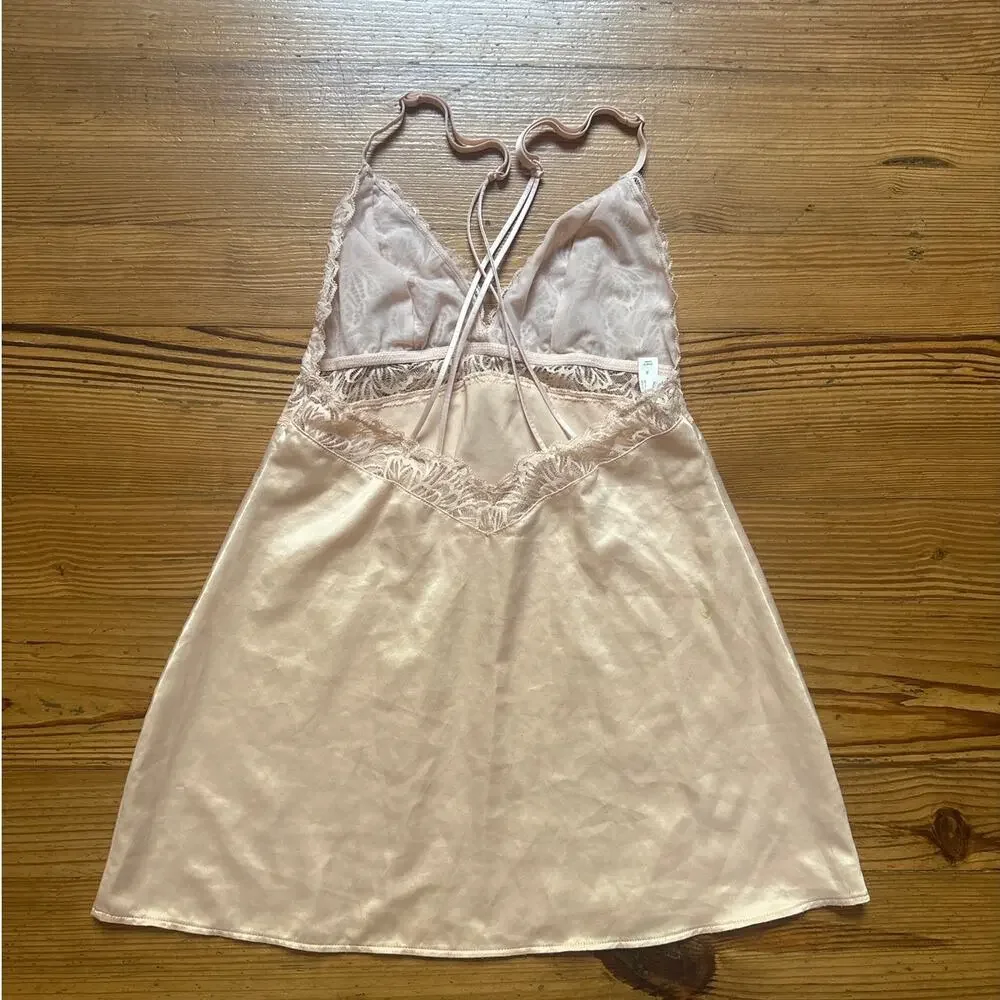 Auden intimates off poly